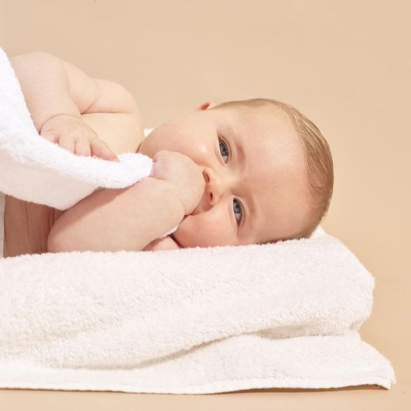 Eau nettoyante bébé